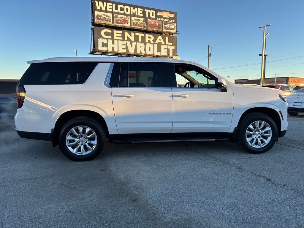 Used 2025 Chevrolet Suburban LS image 7