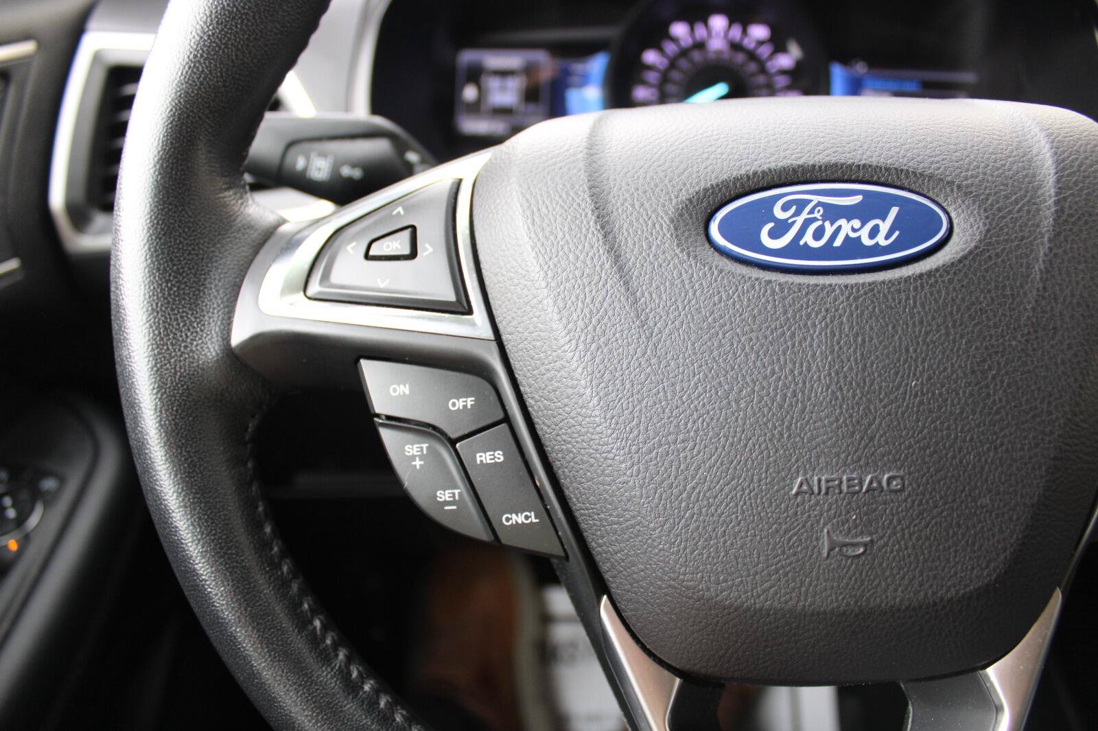 Used 2022 Ford Edge SEL w/ Convenience Package AWD/4WD image 14
