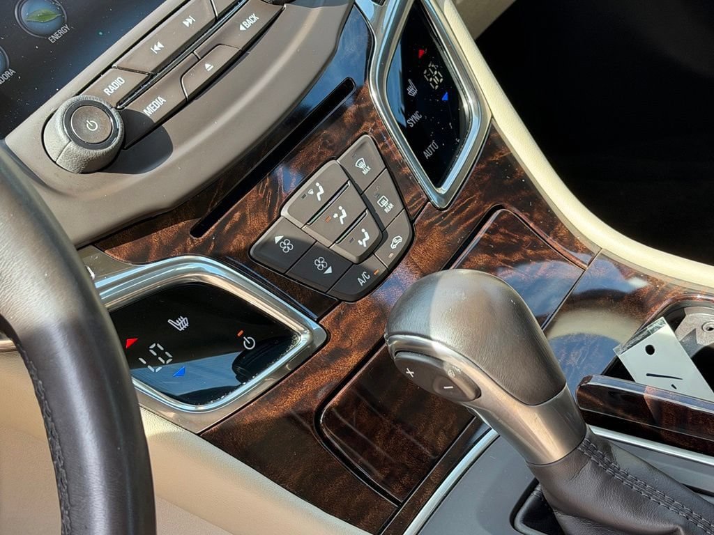 Used 2015 Buick LaCrosse Leather FWD image 17