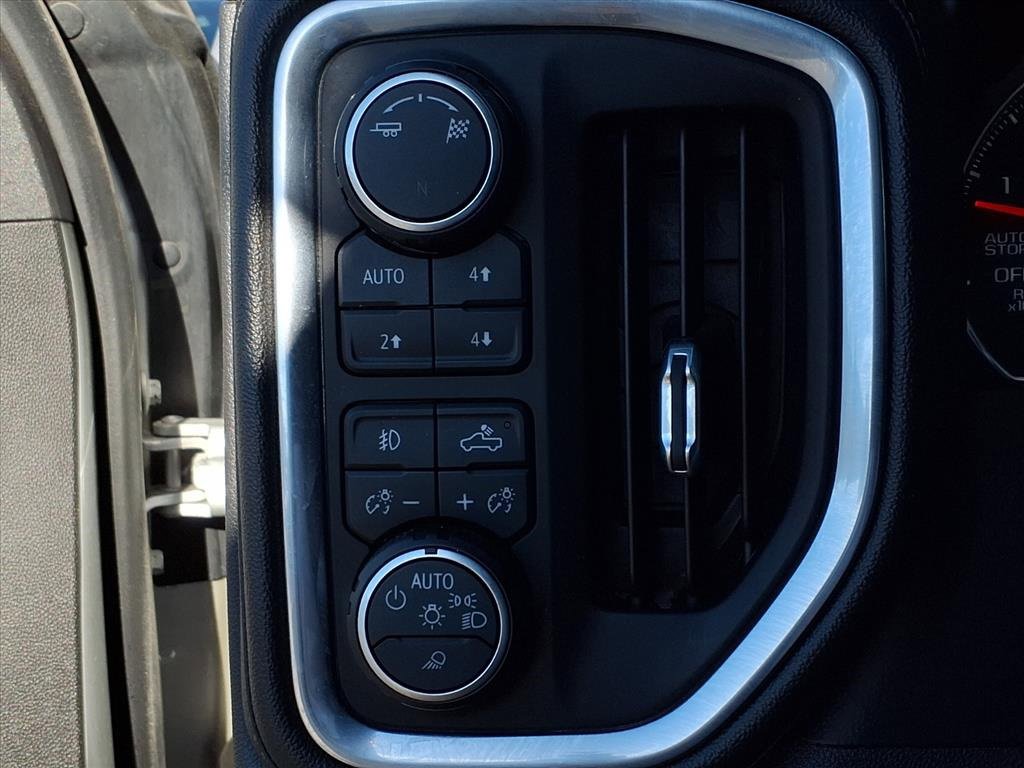 Used 2019 Chevrolet Silverado 1500 LTZ w/ LTZ Premium Package image 12