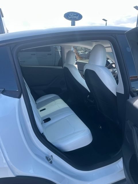 Used 2024 Tesla Model Y Performance AWD/4WD image 9