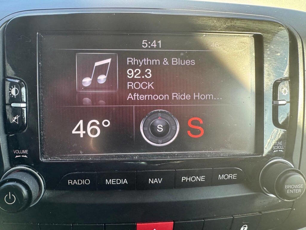 Used 2014 FIAT 500L Easy w/ Popular Equipment Group image 23