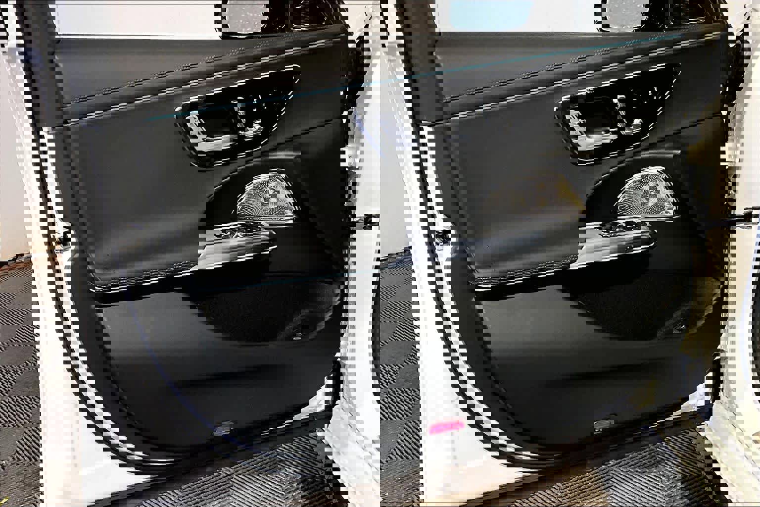 New 2026 Mercedes-Benz E 53 AMG e 4MATIC Sedan image 11