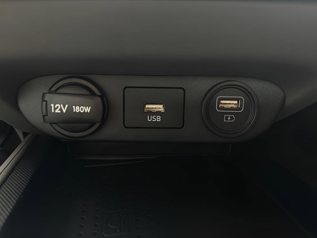 Used 2023 Hyundai Elantra SEL w/ Convenience Package image 33