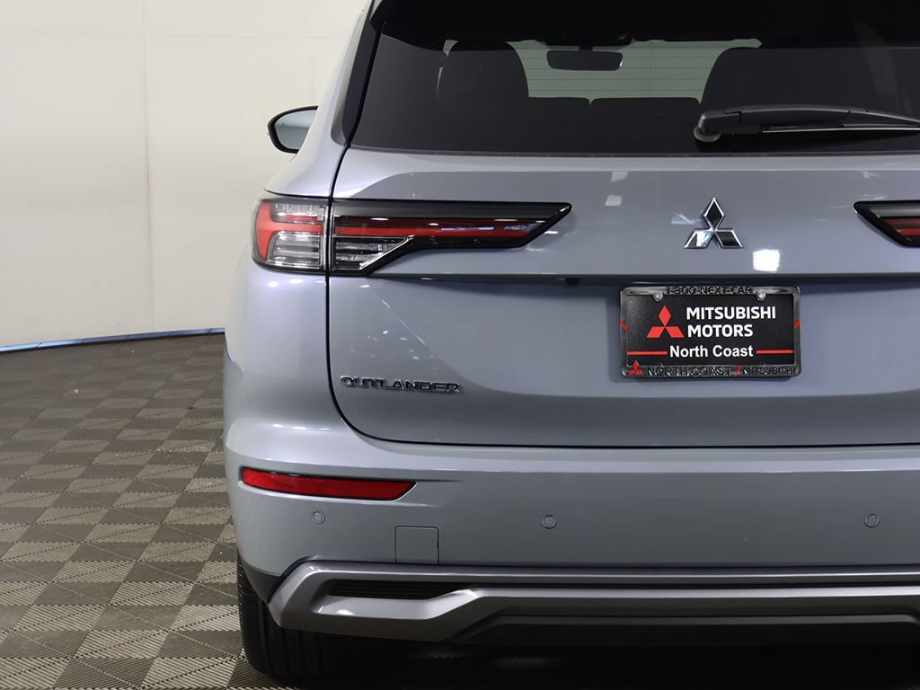 New 2026 Mitsubishi Outlander SE FWD image 15