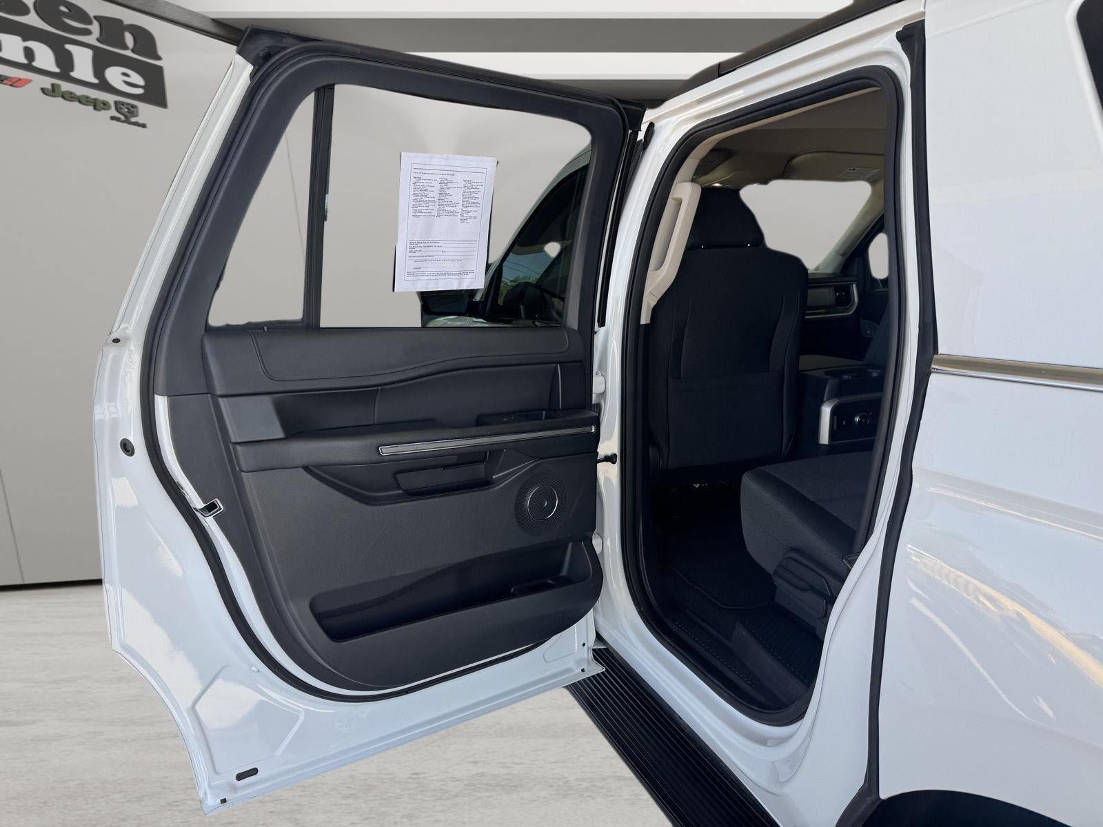 Used 2024 Ford Expedition Max XLT AWD/4WD image 7