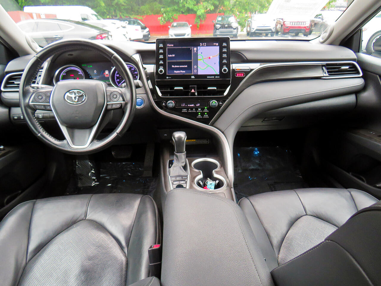 Used 2021 Toyota Camry XLE image 31
