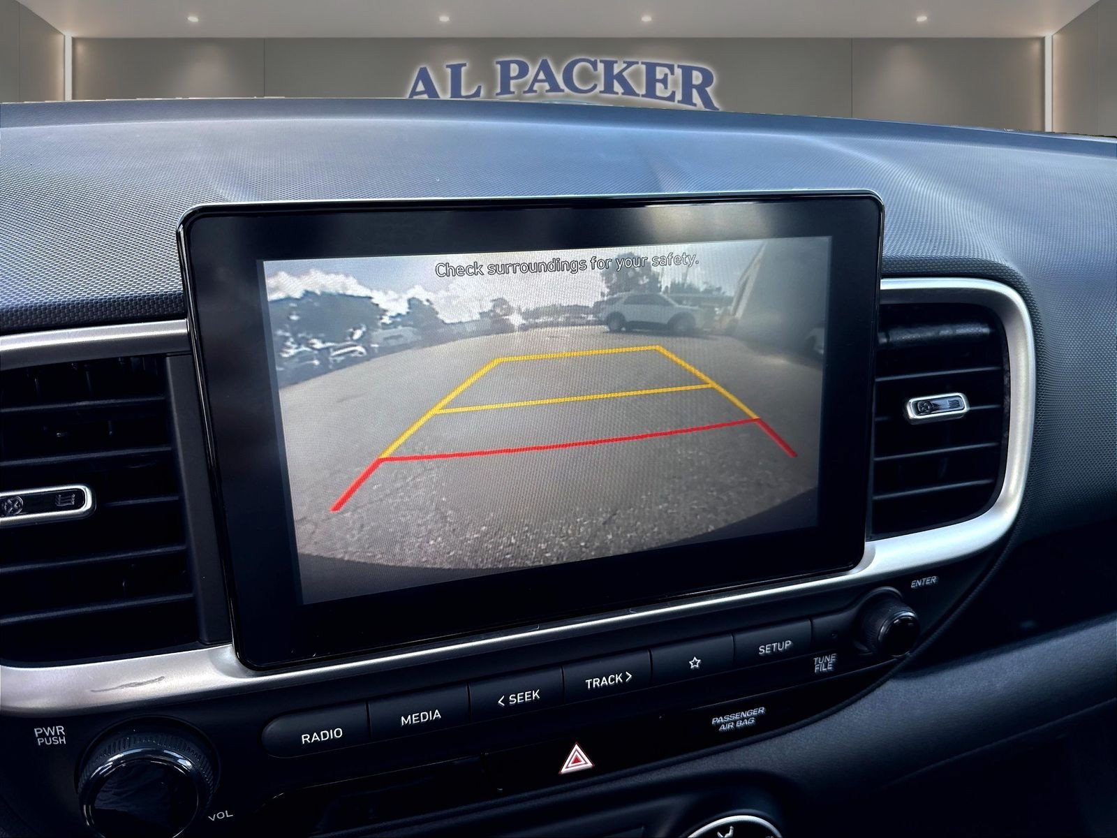 Used 2021 Hyundai Venue SE FWD image 18