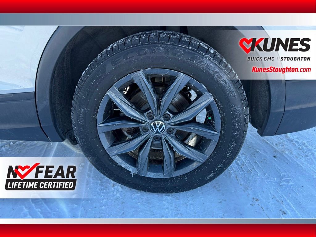 Used 2023 Volkswagen Tiguan SE image 18