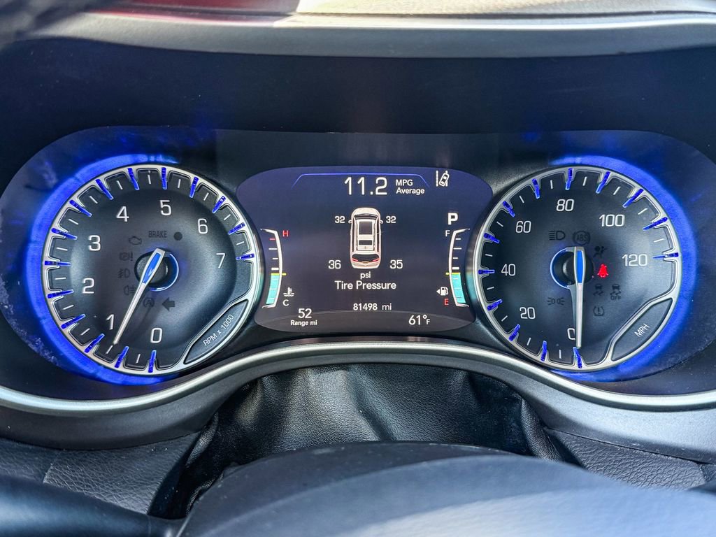 Used 2023 Chrysler Pacifica Touring-L FWD image 25