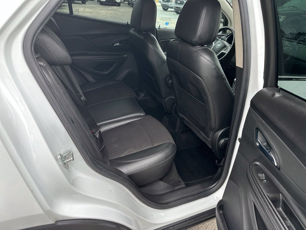Used 2021 Buick Encore Preferred AWD/4WD image 25