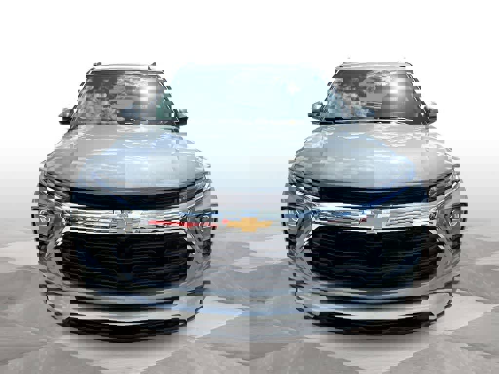 Used 2025 Chevrolet TrailBlazer LT w/ Convenience Package image 3