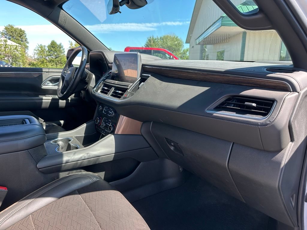 Used 2021 Chevrolet Tahoe High Country w/ Premium Package AWD/4WD image 31