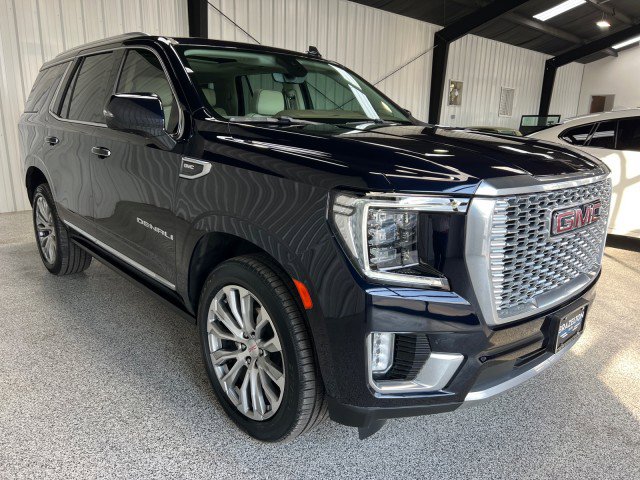 Used 2022 GMC Yukon Denali w/ Denali Premium Package image 4