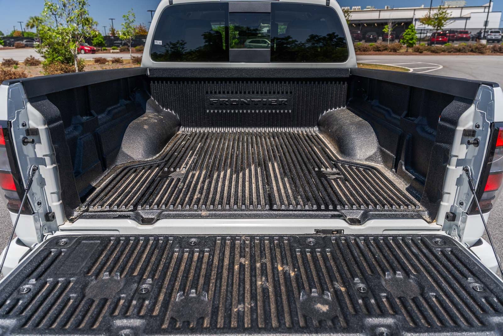 Used 2025 Nissan Frontier SV RWD image 15