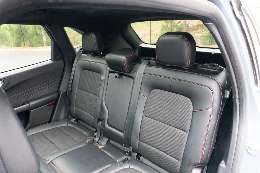 Used 2023 Ford Escape ST-Line w/ Tech Pack #1 FWD image 18