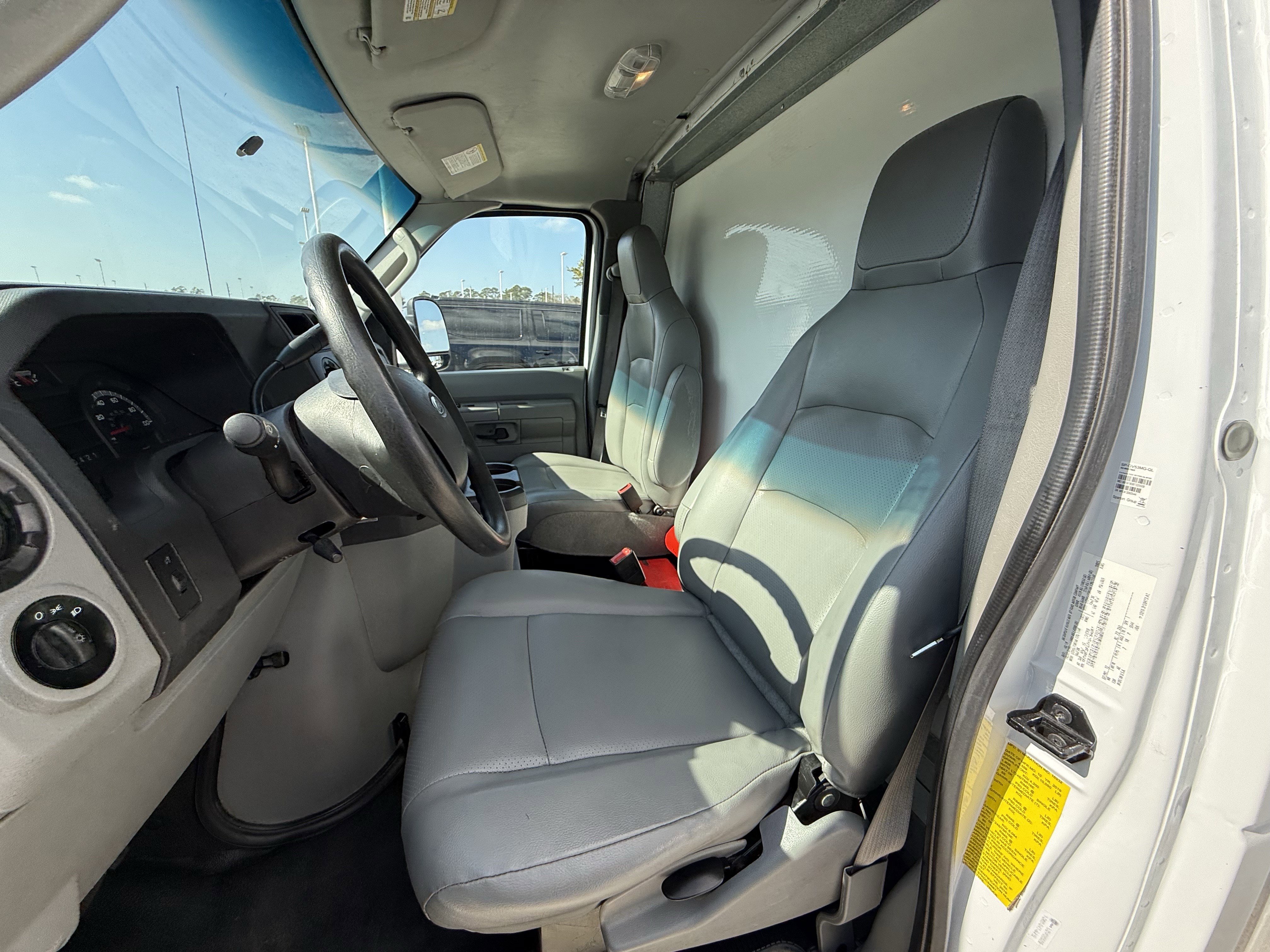 Used 2019 Ford E-350 and Econoline 350 Super Duty w/ Power Windows & Locks Group image 25