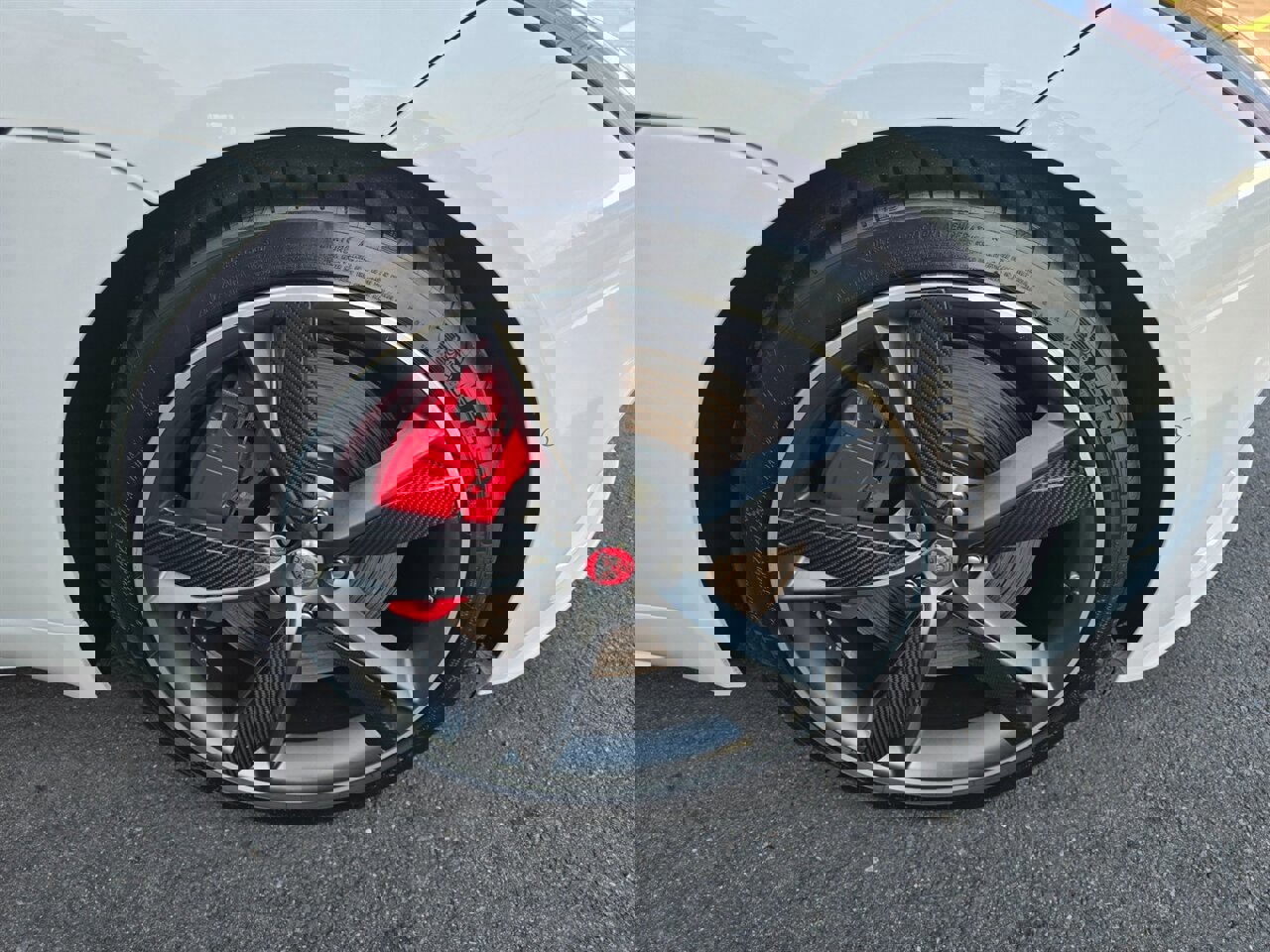 Used 2018 Jaguar F-TYPE R image 38