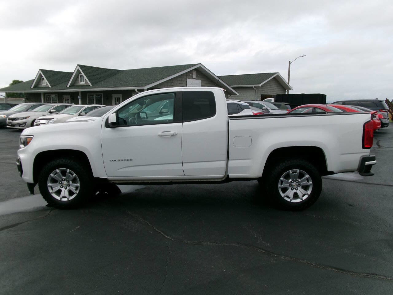 Used 2021 Chevrolet Colorado LT w/ Fleet Safety Package image 9