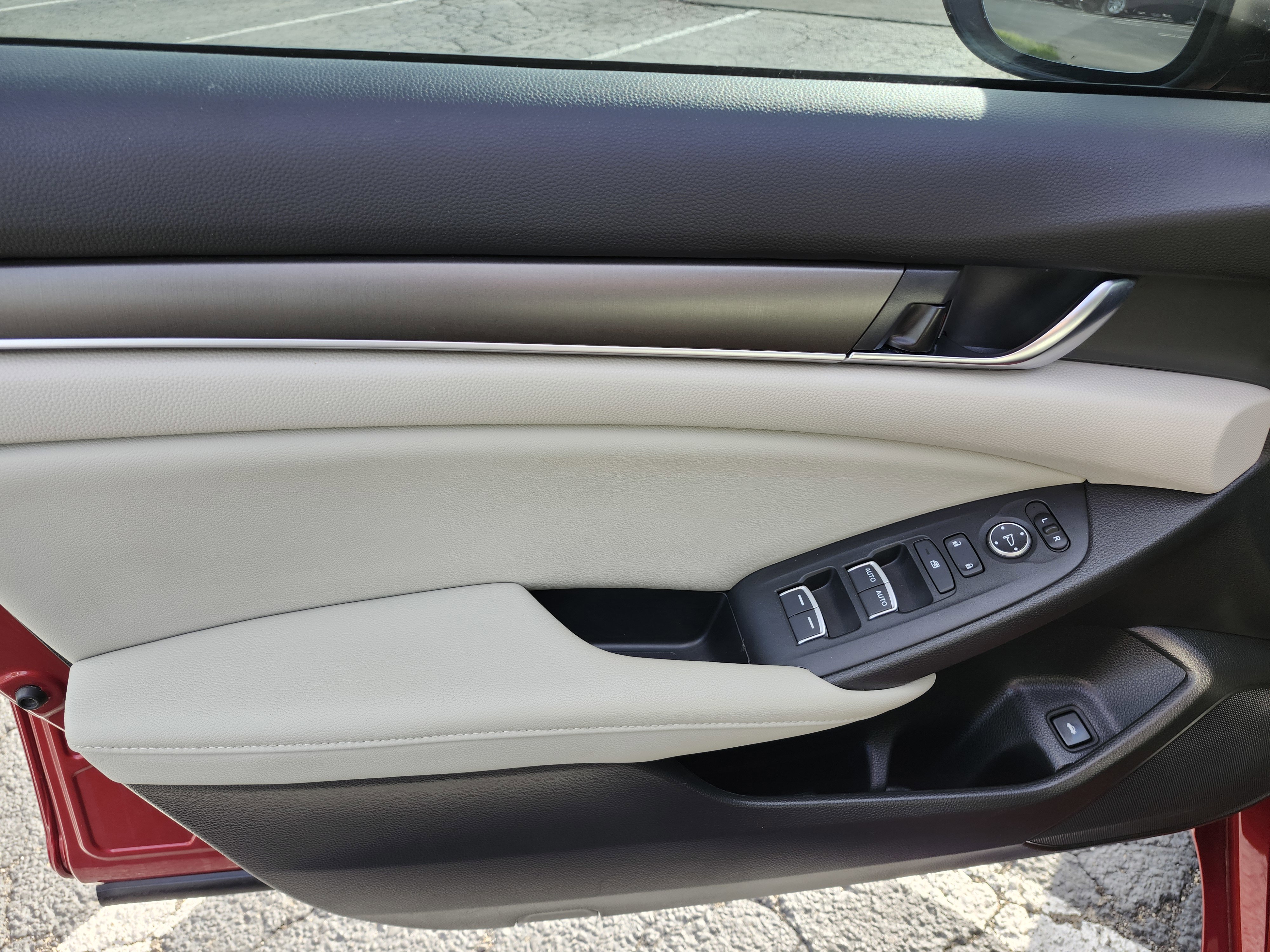 Used 2018 Honda Accord LX image 22