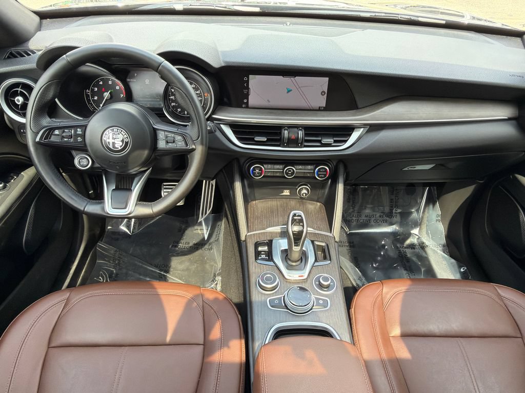 Used 2022 Alfa Romeo Stelvio Ti AWD/4WD image 18