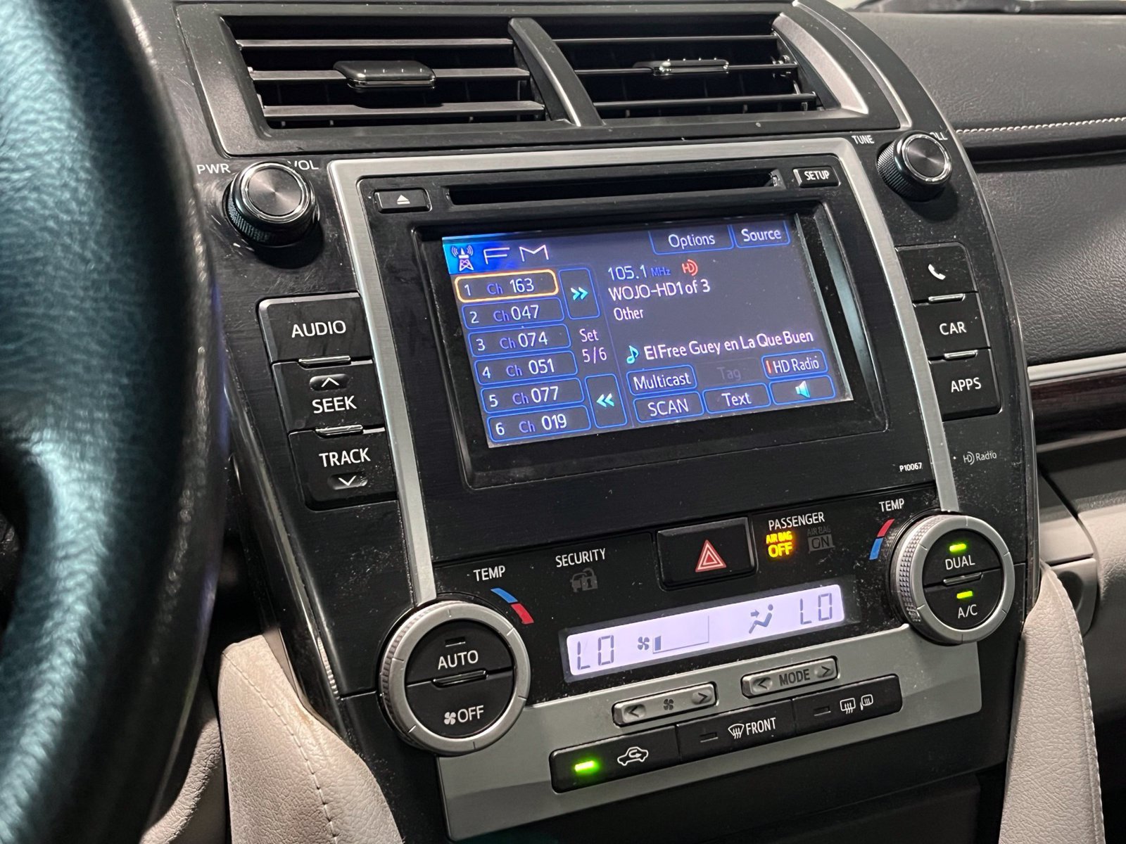 Used 2012 Toyota Camry XLE w/ Leather Pkg FWD image 20