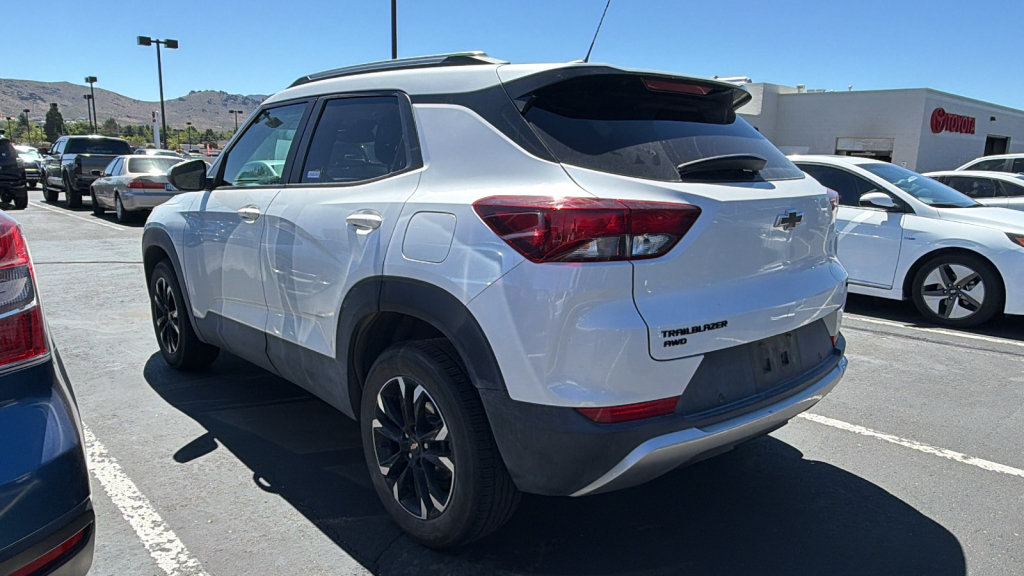 Used 2021 Chevrolet TrailBlazer LT AWD/4WD image 3