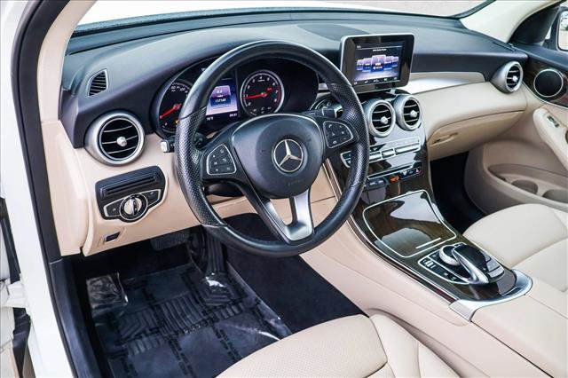 Used 2016 Mercedes-Benz GLC 300 4MATIC image 10