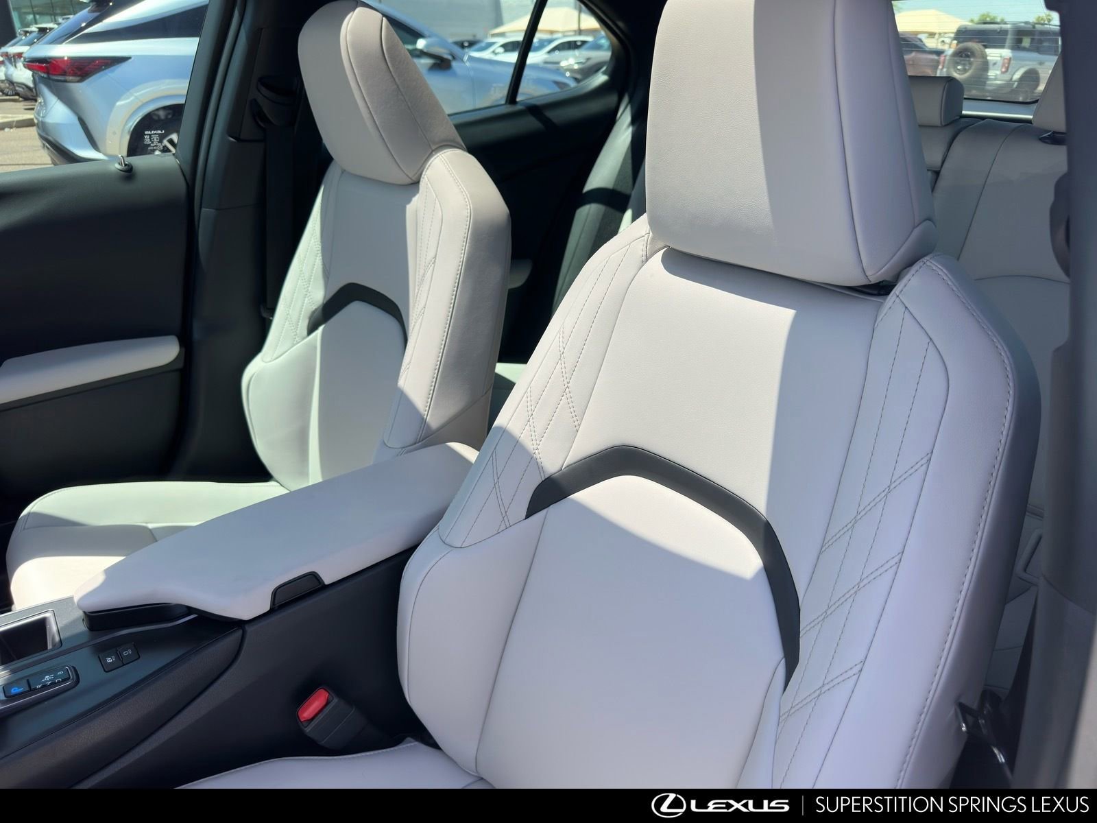 New 2026 Lexus UX 300h FWD image 12