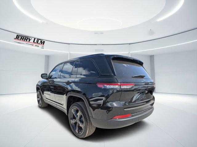 New 2025 Jeep Grand Cherokee Altitude image 5
