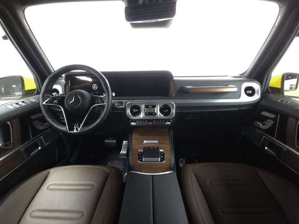 Used 2025 Mercedes-Benz G 550 image 26