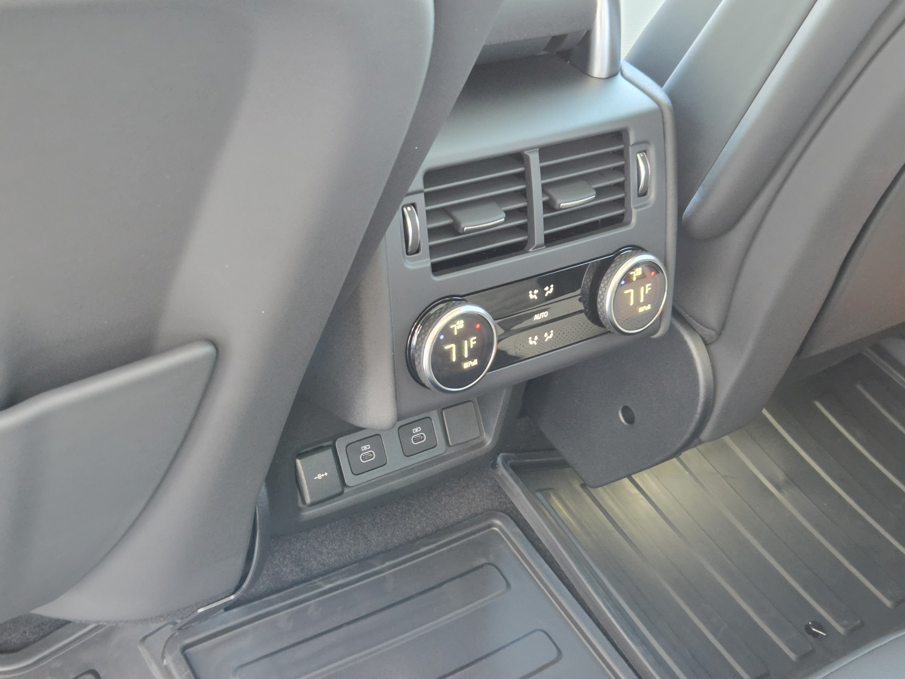 New 2026 Land Rover Discovery Dynamic SE AWD/4WD image 27