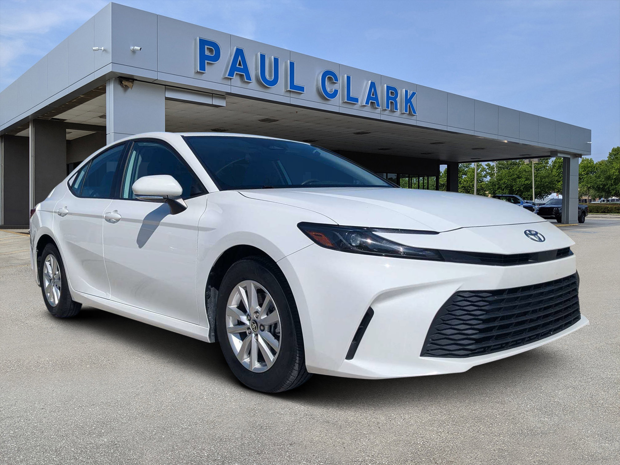 Used 2025 Toyota Camry LE FWD image 1