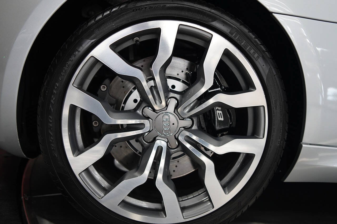 Used 2009 Audi R8 V10 AWD/4WD image 38