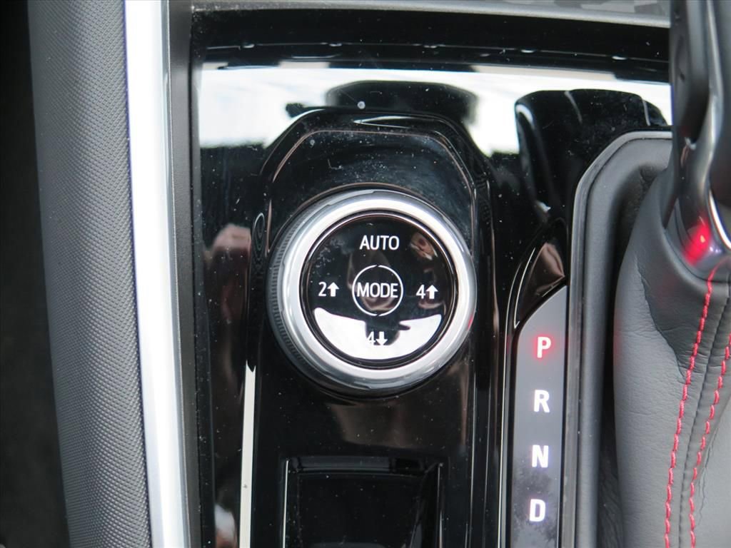 Used 2024 Chevrolet Colorado Z71 w/ Z71 Convenience Package 2 image 12