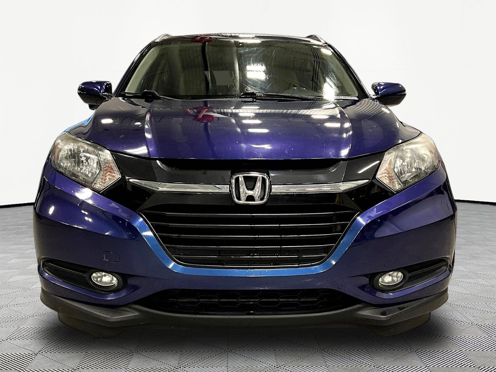 Used 2017 Honda HR-V EX-L image 2