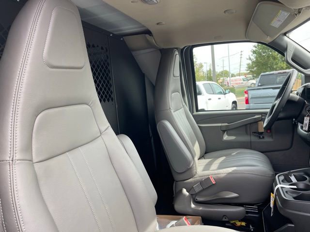 New 2025 Chevrolet Express 2500 w/ Driver Convenience Package RWD image 11