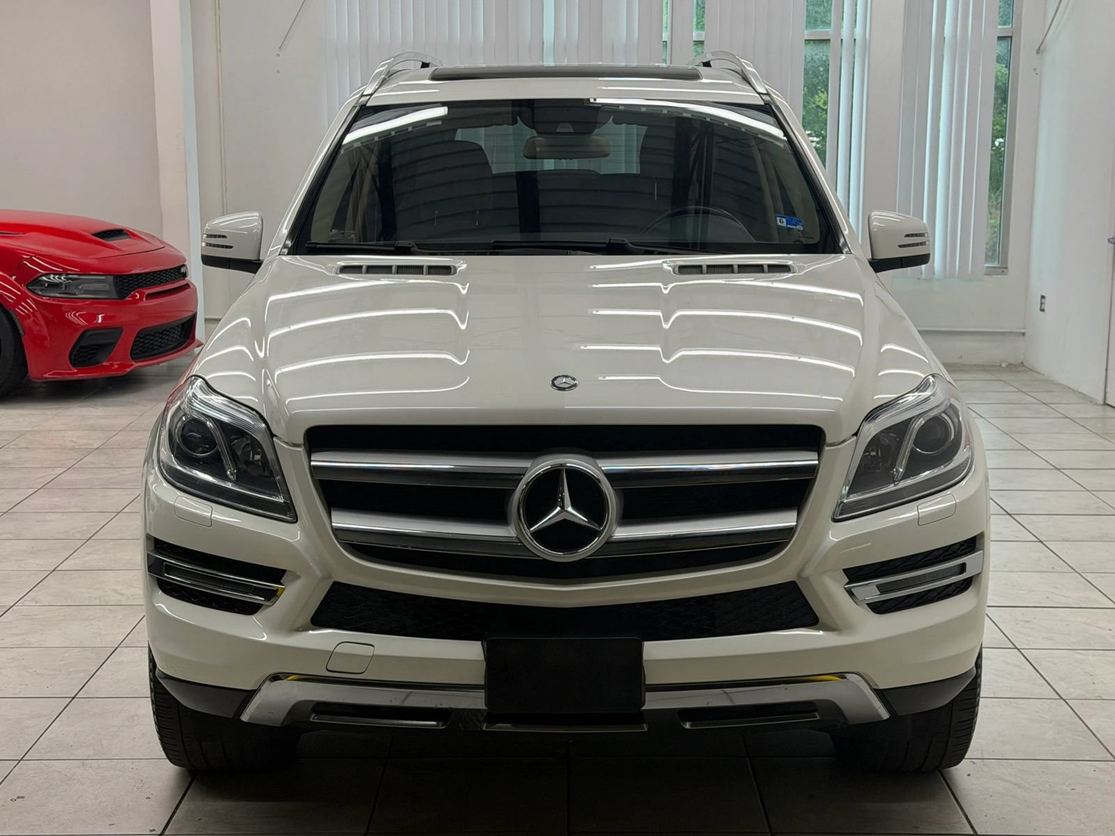 Used 2015 Mercedes-Benz GL 450 4MATIC w/ Lane Tracking Package image 2