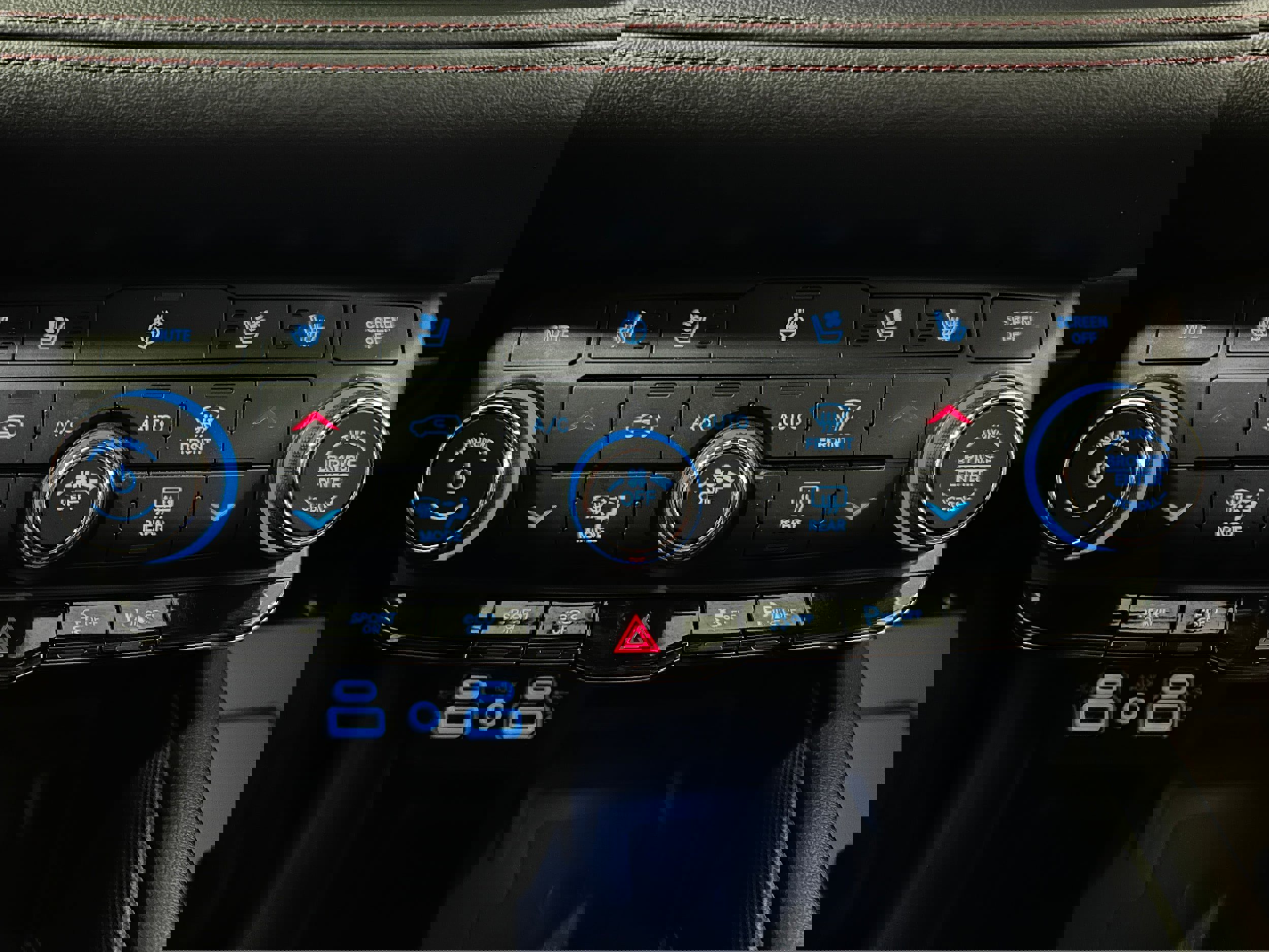 Used 2021 Dodge Durango R/T w/ Blacktop Package image 10