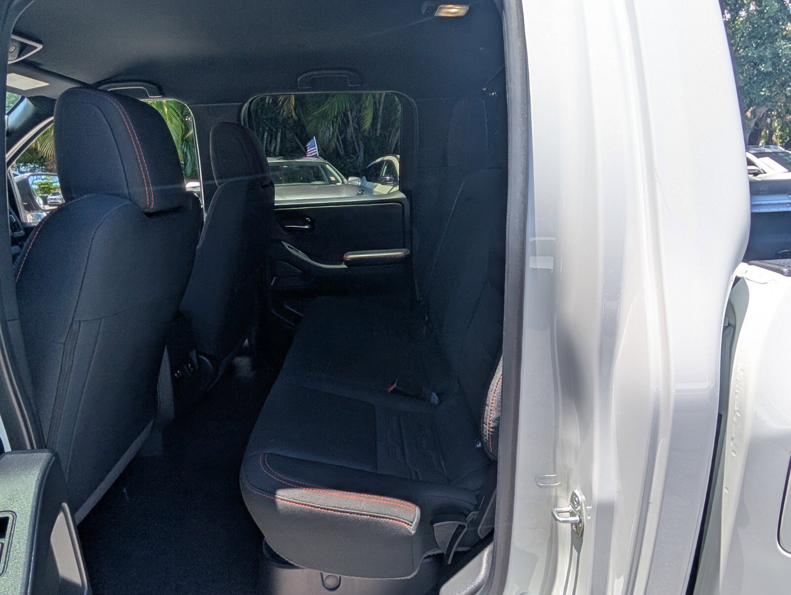 Used 2026 Nissan Frontier Pro-X w/ Pro-X Convenience Package RWD image 11