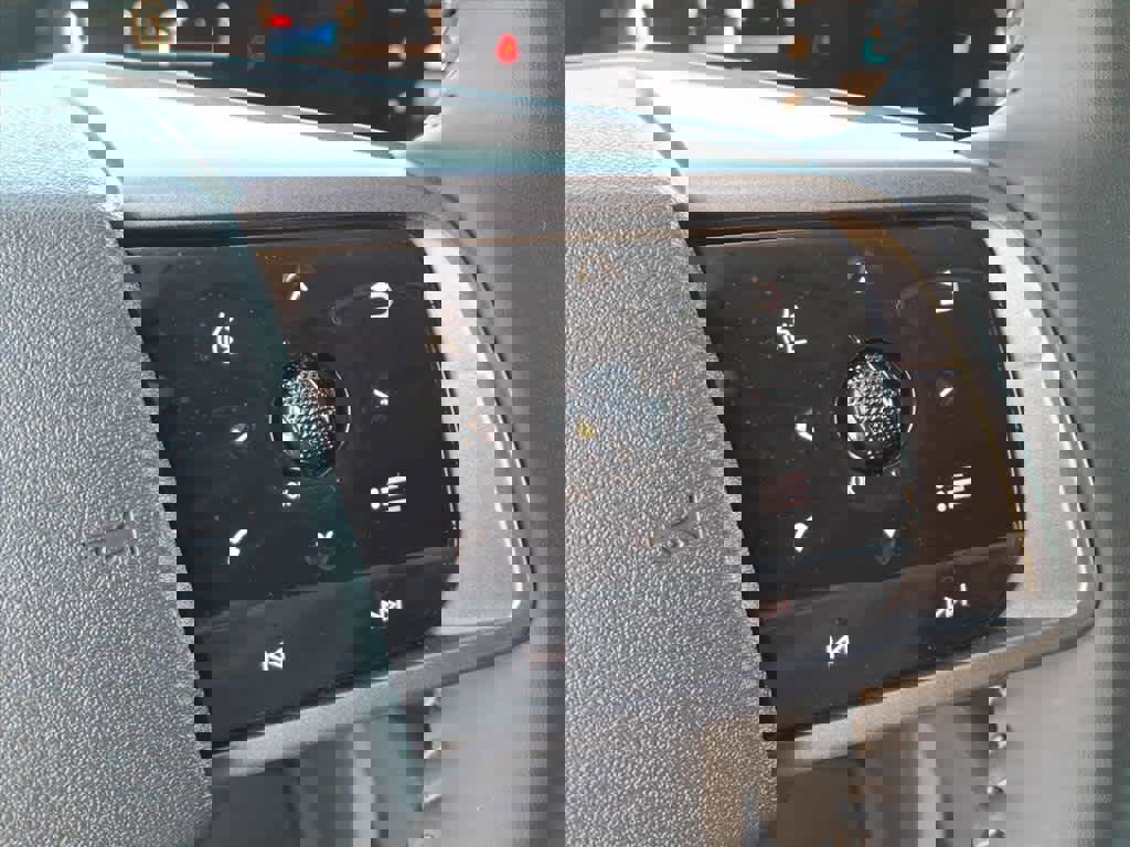 Used 2025 Nissan Murano SV image 8