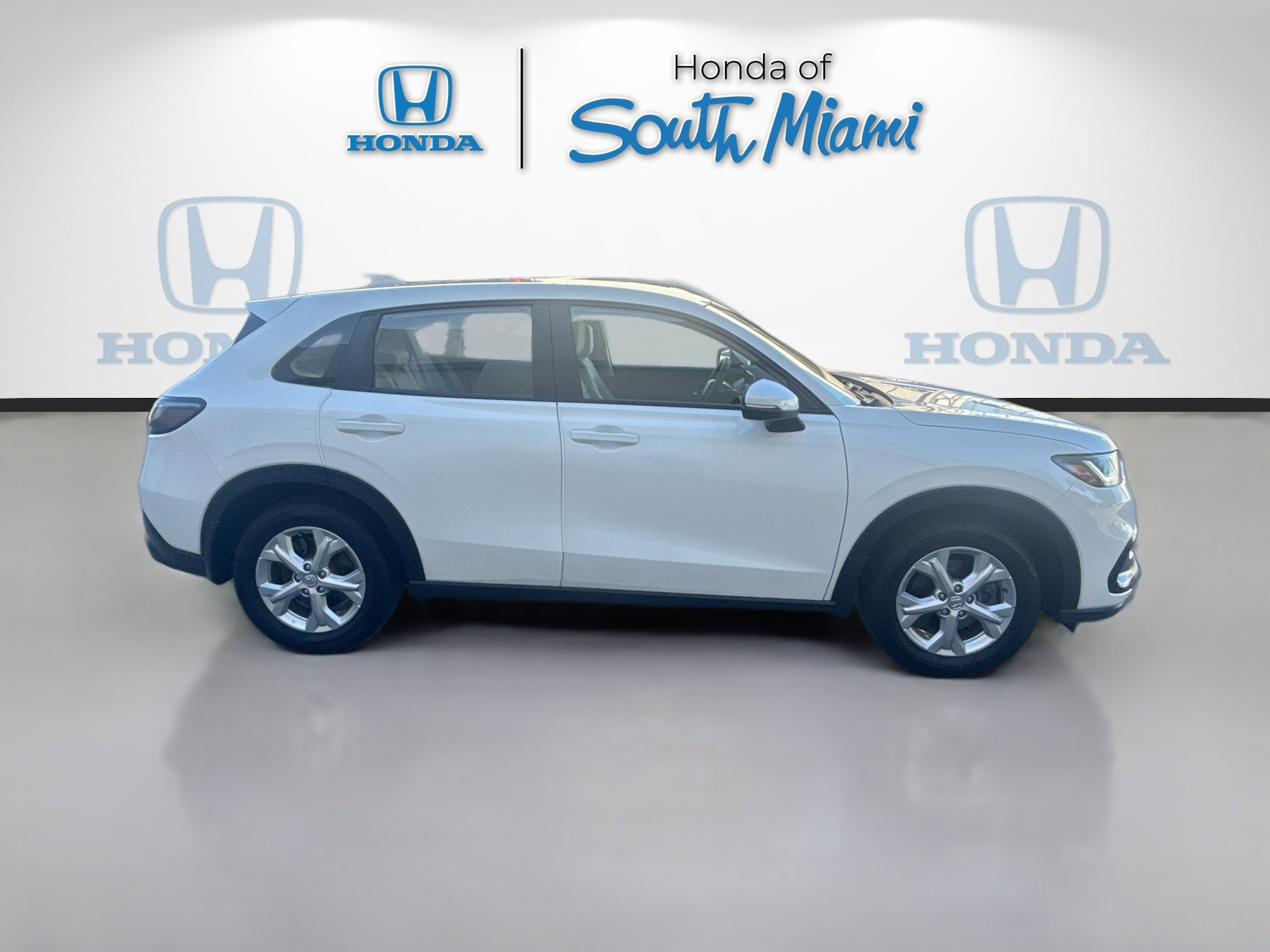 Used 2024 Honda HR-V LX image 8