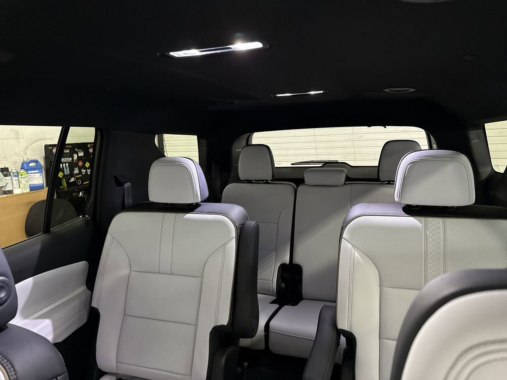 Certified 2026 Chevrolet Traverse High Country w/ LPO, Floor Liner Package image 11