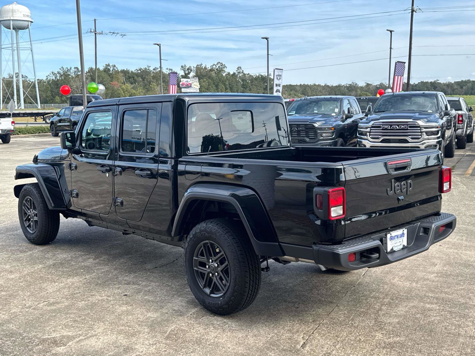 New 2026 Jeep Gladiator Sport AWD/4WD image 4
