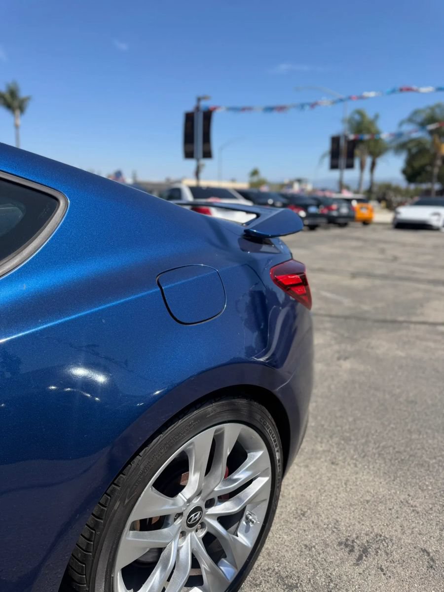 Used 2015 Hyundai Genesis 3.8 RWD image 9