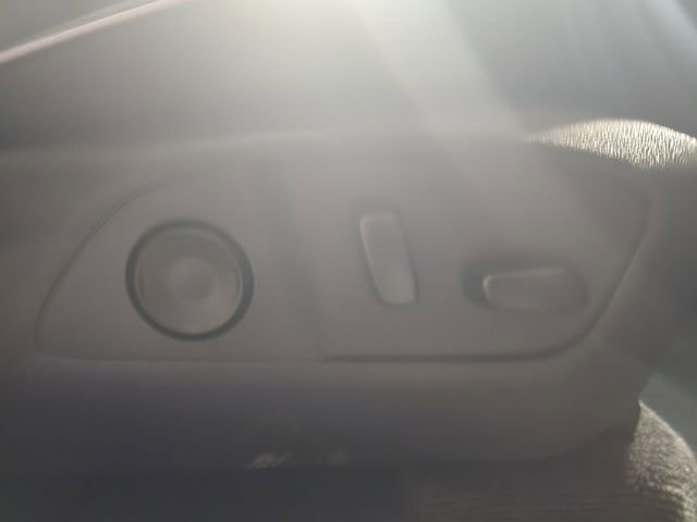 Used 2025 Buick Enclave Preferred image 22