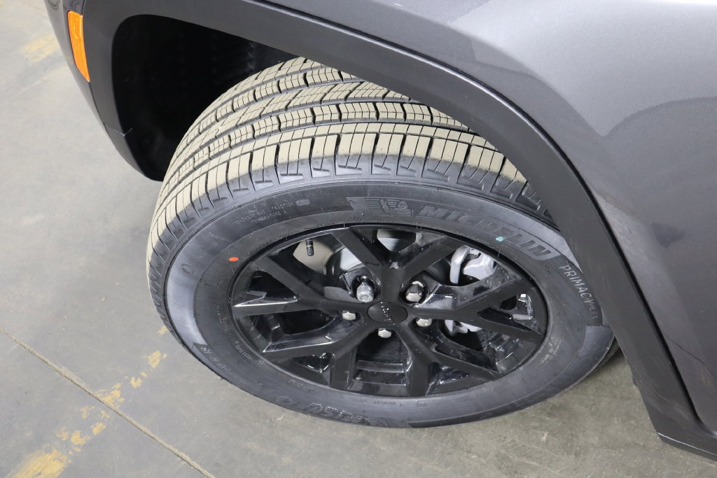 New 2026 Jeep Grand Cherokee Altitude AWD/4WD image 46
