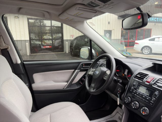 Used 2014 Subaru Forester 2.5i Premium w/ Popular Package #2 AWD/4WD image 2