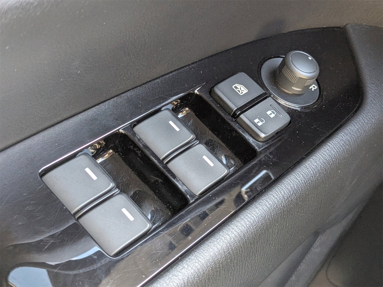 Used 2021 MAZDA CX-5 Touring image 24