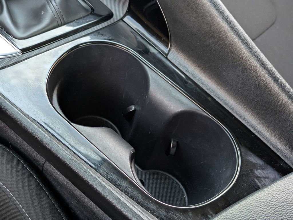 Used 2025 Hyundai Elantra SEL image 19